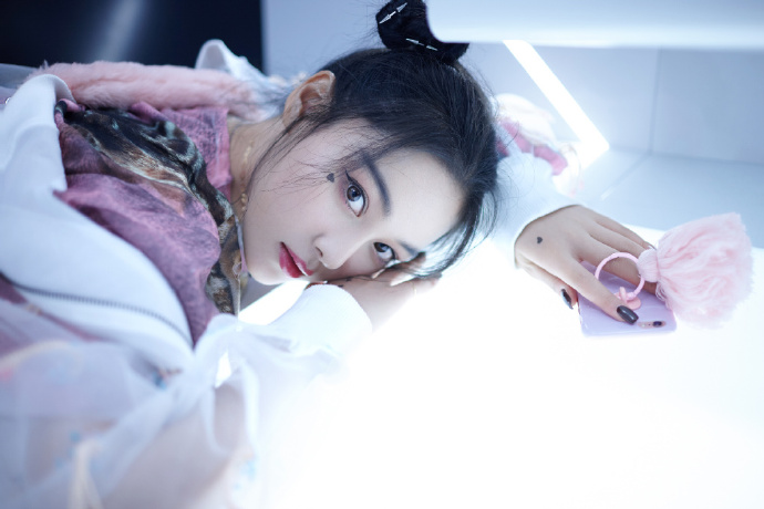 美女明星张馨予妩媚魅惑写真图片图片