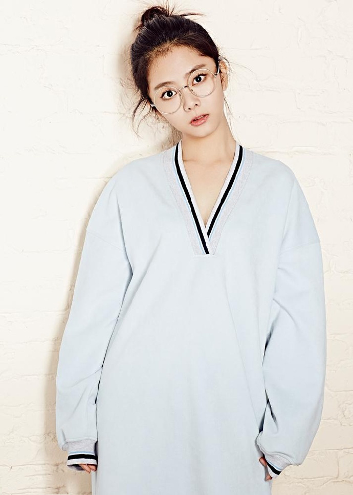中国内地四川泸州影视女演员可爱女星谭松韵清纯静美写真图片 中国内地四川泸州影视女演员可爱女星谭松韵清纯静美写真图片