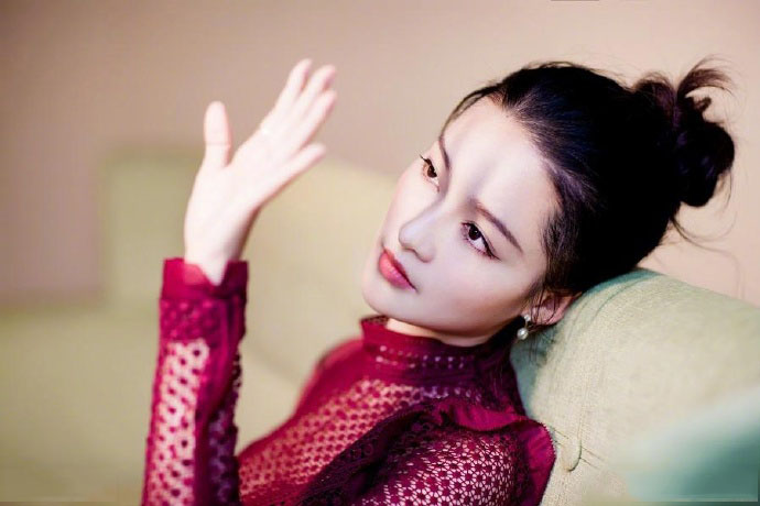 IU李智恩高清舞台性感可爱图片图片