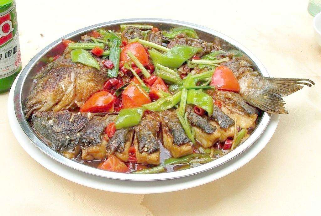 高清贵州特色小吃美食阳朔啤酒鱼图片图片