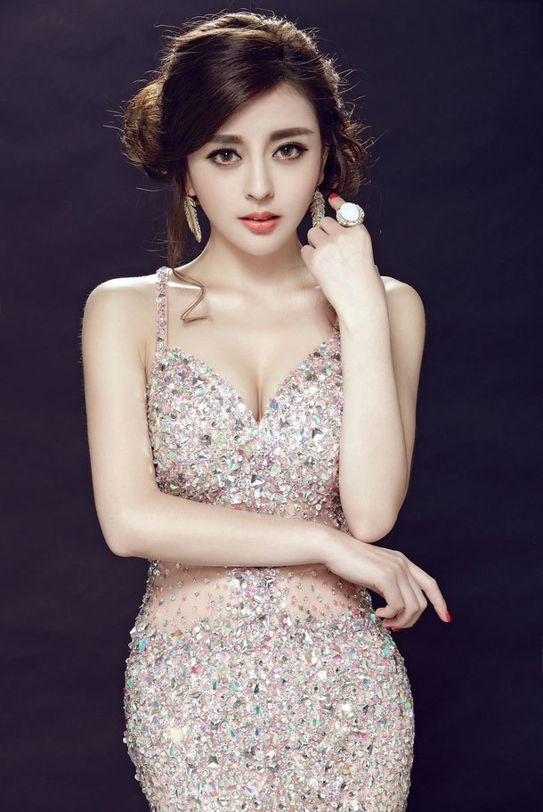 性感美女高兮妍抚媚诱惑迷人写真图片合集(二)图片