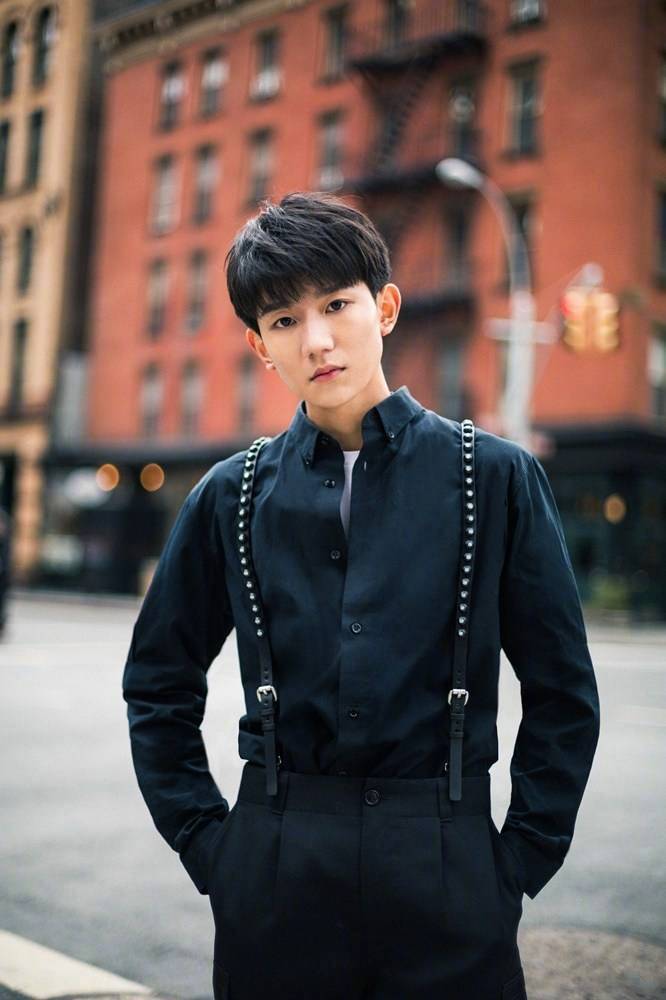 TFBOYS王源衬衫写真 卖萌耍帅 TFBOYS图片王源图片图片