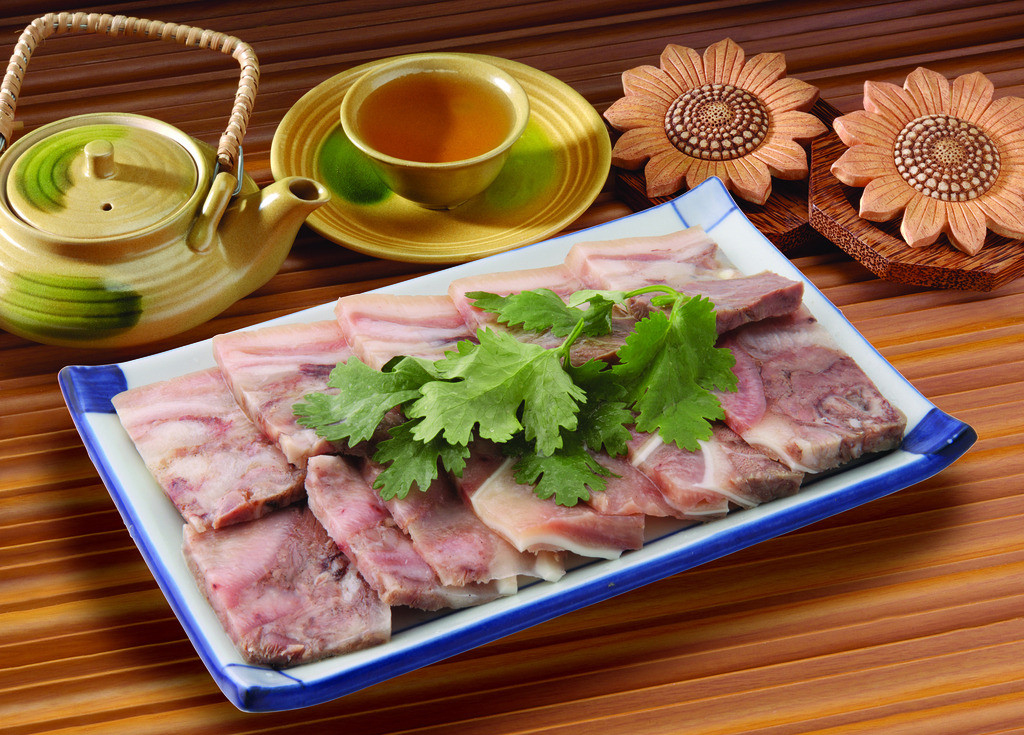 垂涎欲滴的诱人烧烤牛排美食图片桌面壁纸（1）图片