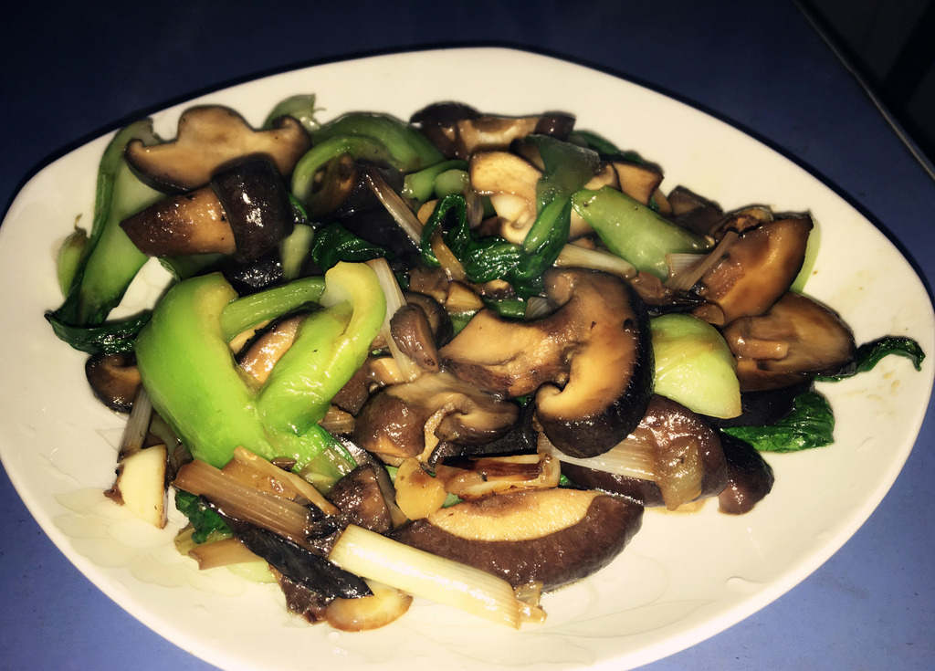 香菇油菜图片  淮扬菜图片  苏菜图片图片