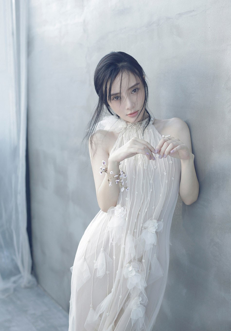 贾乃亮李小璐携女首拍写真 逗比家庭真实出镜图片