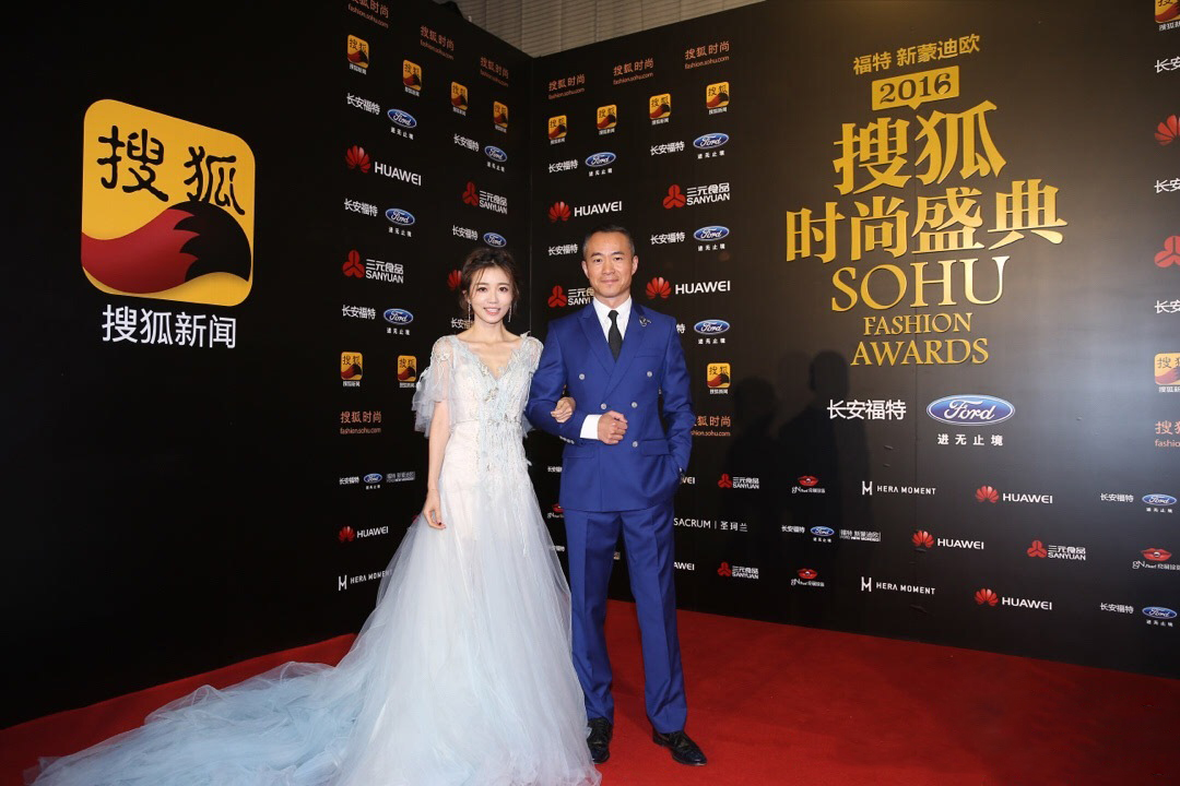 主持人吴鹏图片  央视主持人图片图片