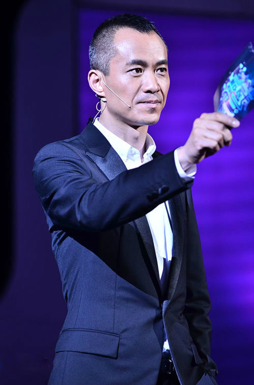 主持人纳森乌日塔图片  央视主持人图片图片