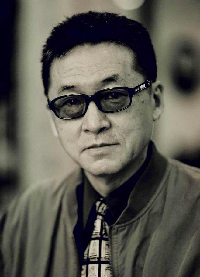 主持人纳森乌日塔图片  央视主持人图片图片