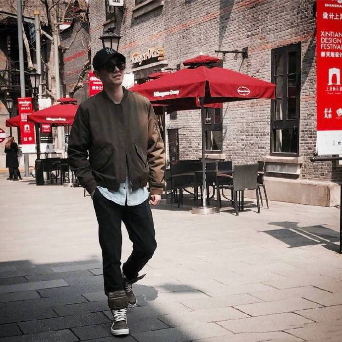 中国大陆江苏省盐城男演员朱亚文微博电影之夜西装图片图片 中国大陆江苏省盐城男演员朱亚文微博电影之夜西装图片图片