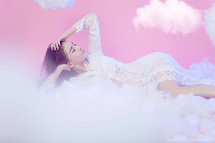 睡裙美女图片