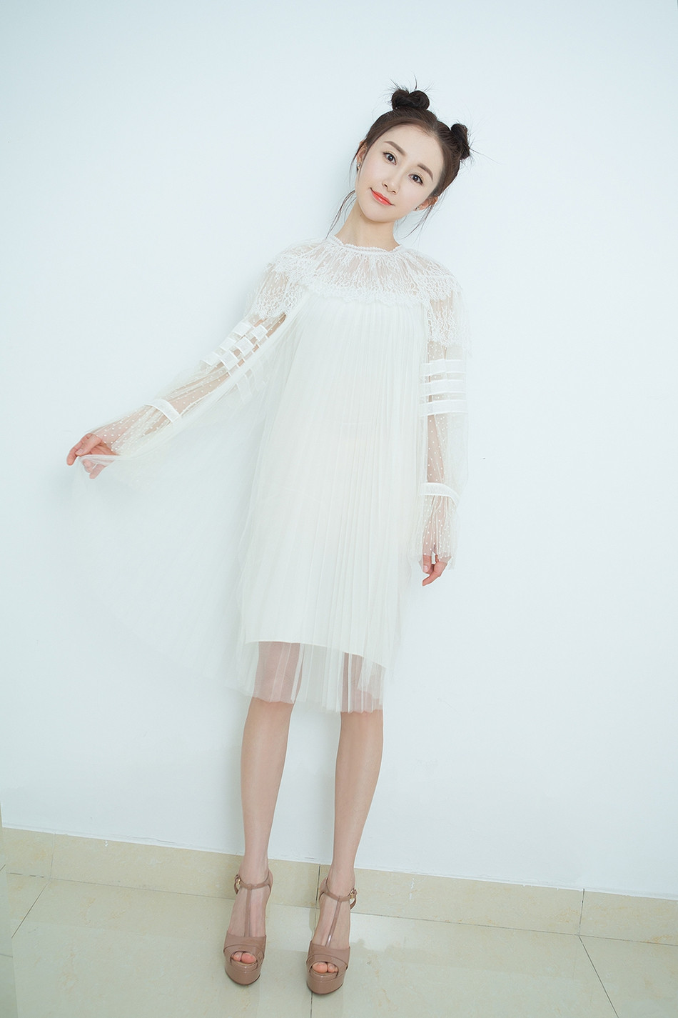 高清吉林美女演员舒畅清爽休闲时尚街拍高清图片图片 高清吉林美女演员舒畅清爽休闲时尚街拍高清图片图片