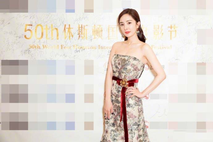 杨幂最新图片：雅诗兰黛亚太区代言人杨幂图片图片