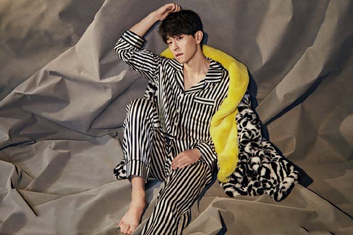 中国内地影视河北省石家庄男演员邓伦儒雅绅士西装写真图片图片