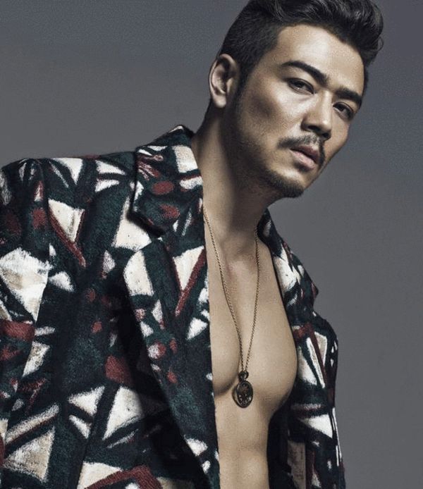 杨烁图片  杨烁商务时尚型男写真图片图片