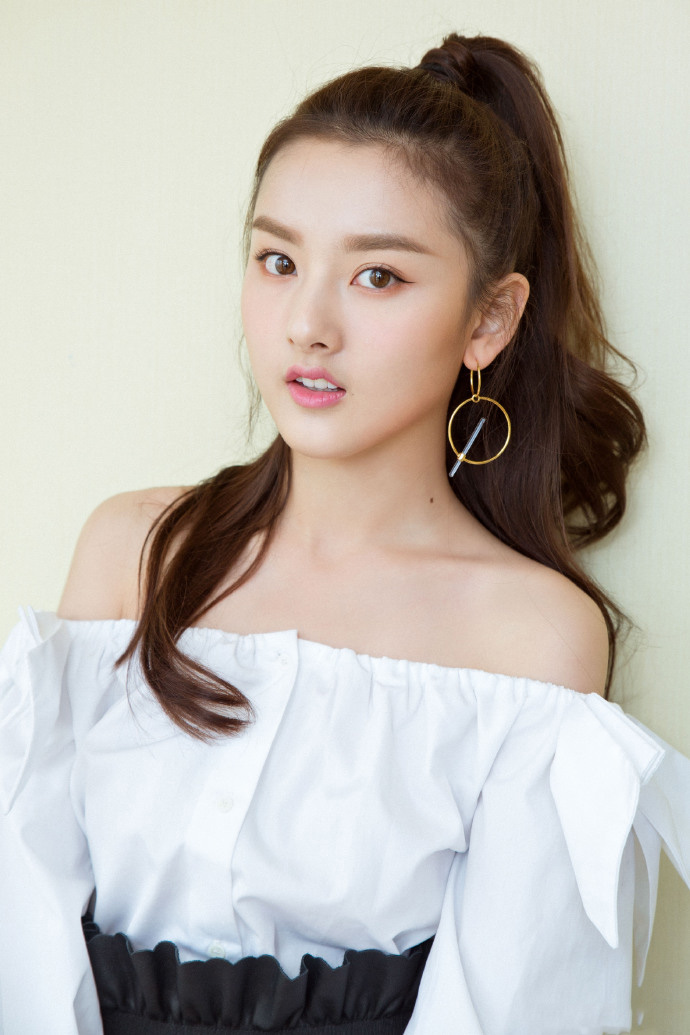 中国北京当代95后女演员宋祖儿清新时尚可爱写真图片桌面壁纸图片 中国北京当代95后女演员宋祖儿清新时尚可爱写真图片桌面壁纸图片