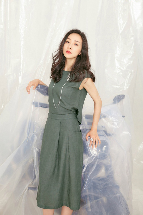 韩雪蕾丝一字肩透视礼服唯美图片图片