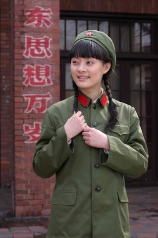 孙俪搞怪写真大展灵动双眸图片
