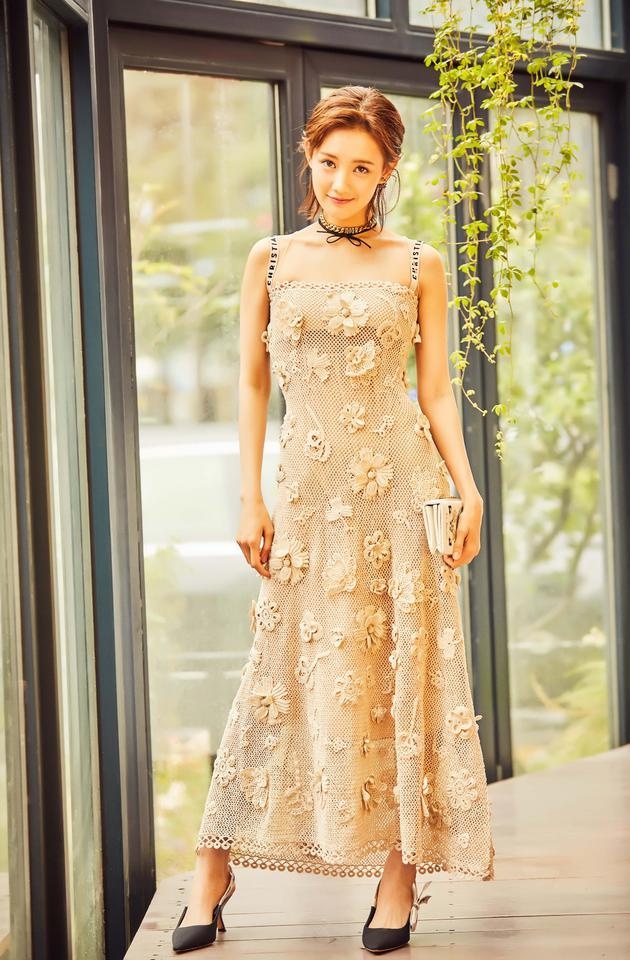 高清中国内地山东济南女演员李一桐Q清纯小公主白裙明星美女写真图片图片