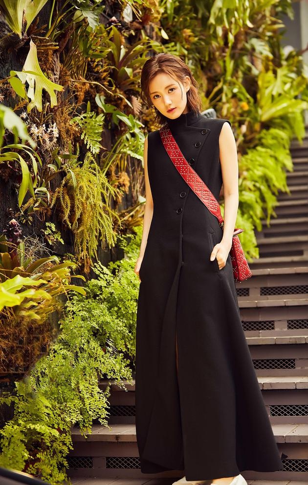 高清中国内地山东济南女演员李一桐Q清纯小公主白裙明星美女写真图片图片