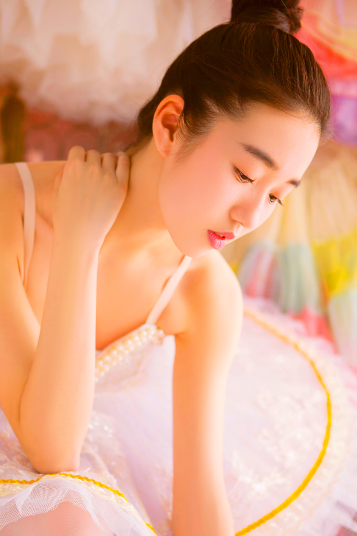 红色诱惑熟女少妇美照自拍图片