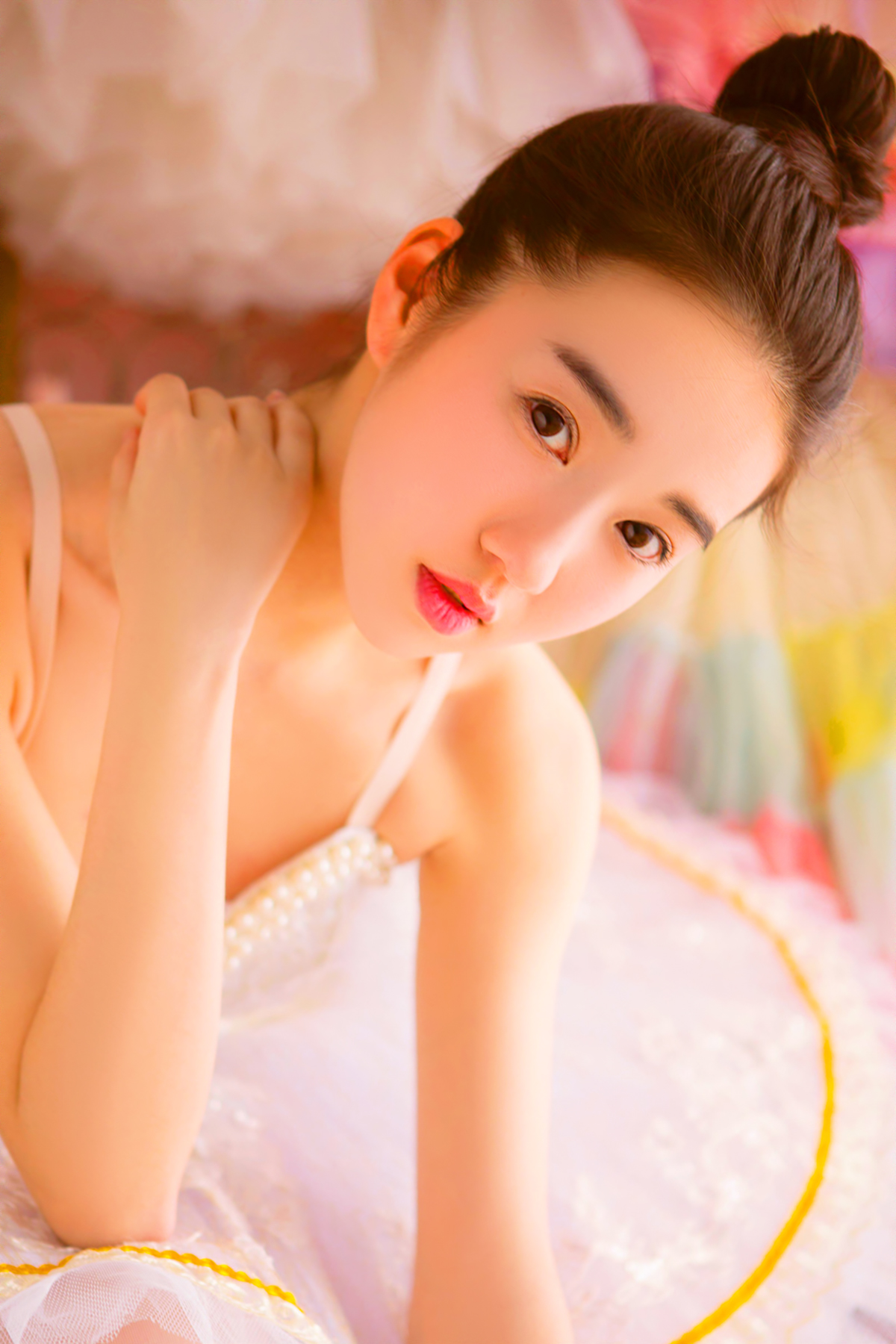 红色诱惑熟女少妇美照自拍图片