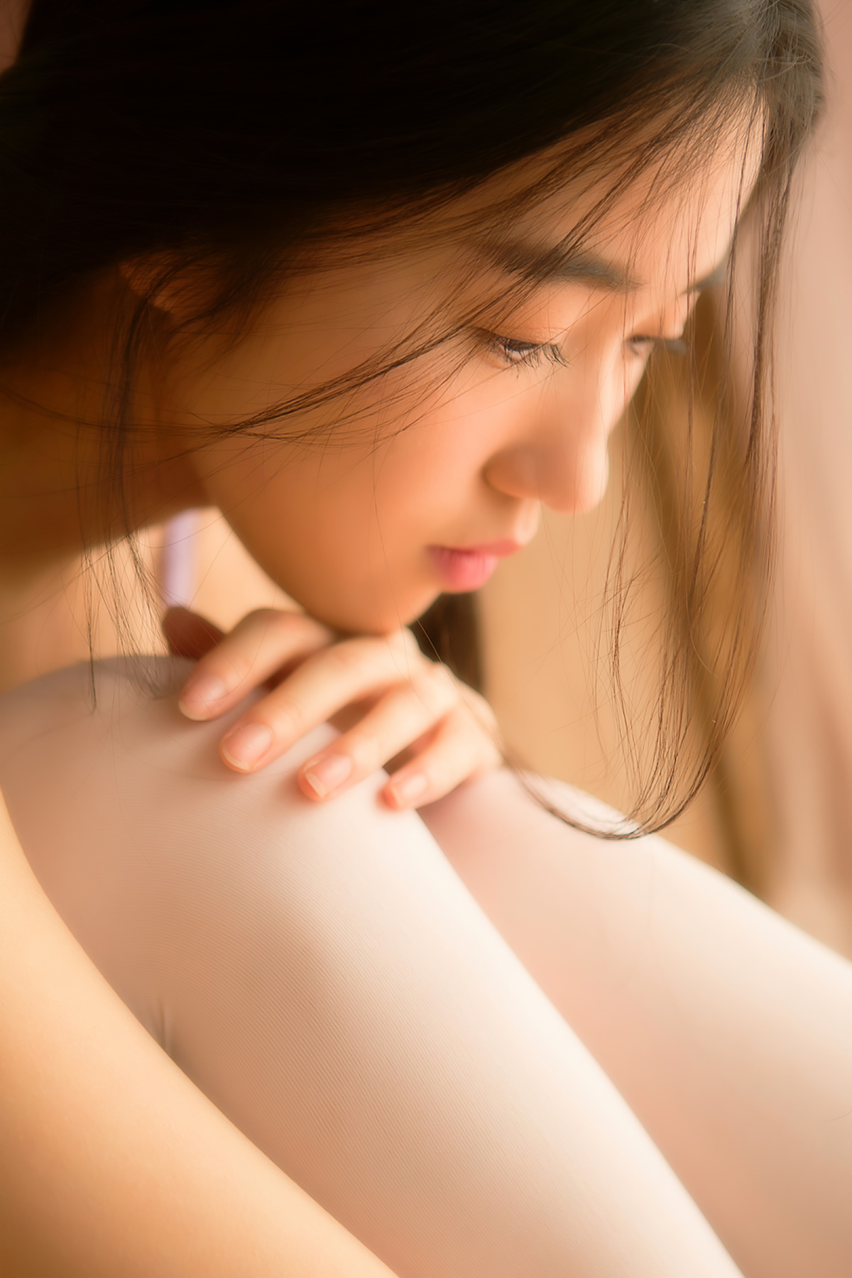 红色诱惑熟女少妇美照自拍图片