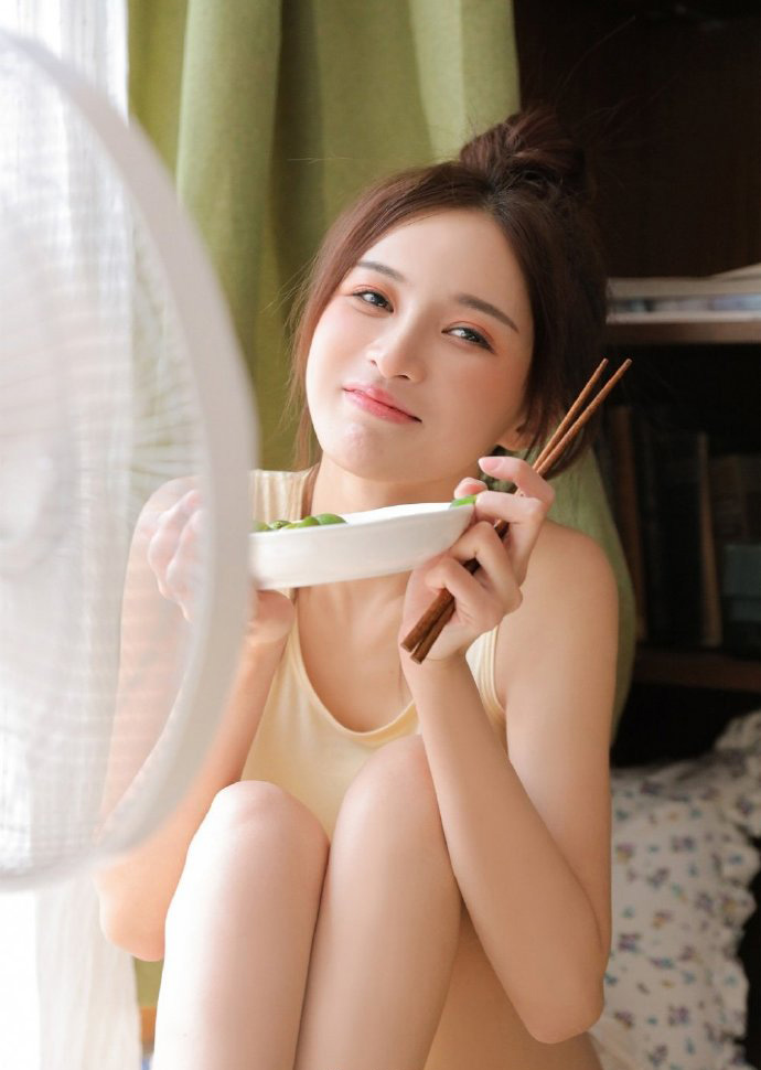 美女模特泳装性感私房诱惑写真图片图片