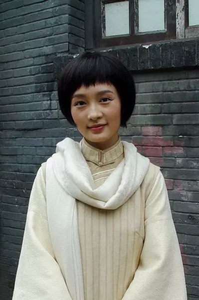 李沁《楚乔传》宣传活动时尚现场照图片图片
