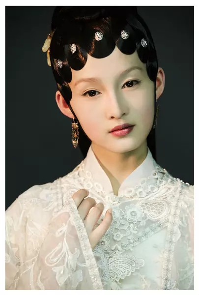 李沁最新清新写真图片 李沁微博深秋写真生活照图片
