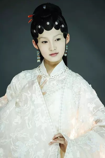 李沁最新清新写真图片 李沁微博深秋写真生活照图片