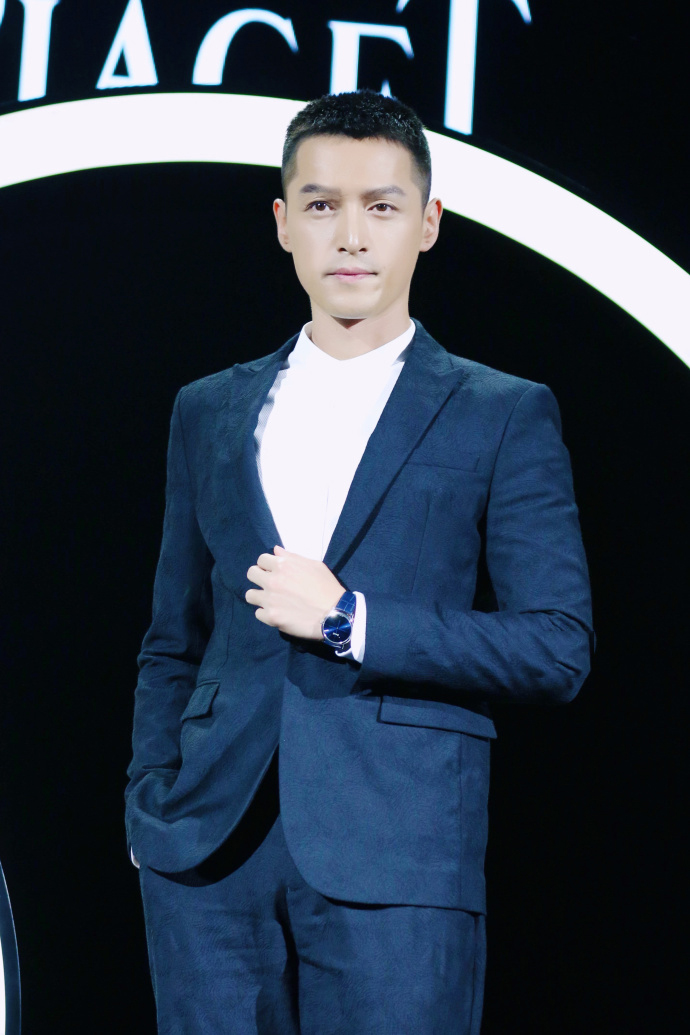 刘雯携手胡歌、张震共同演绎Vogue China12月刊时装大片图片