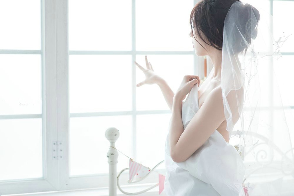 气质女神李小冉新娘装婚纱唯美写真摄影图片图片