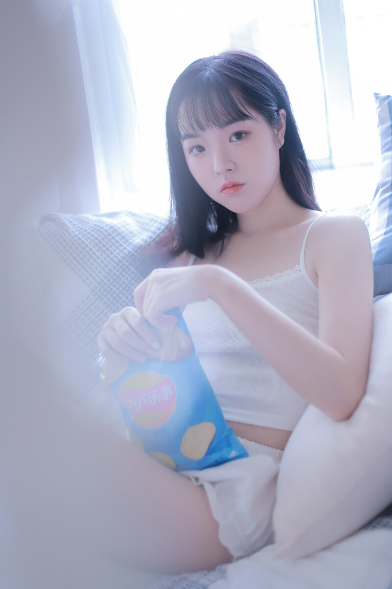 睡裙美女图片