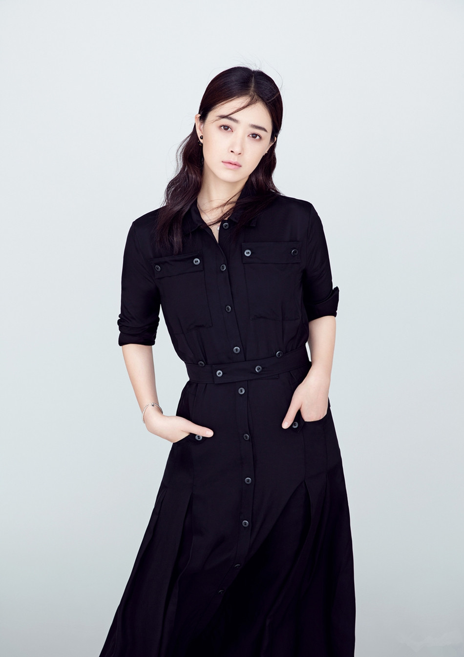 高清内地祖籍湖南益阳女演员华妃蒋欣诠释性感中的小清新时尚唯美写真图片
