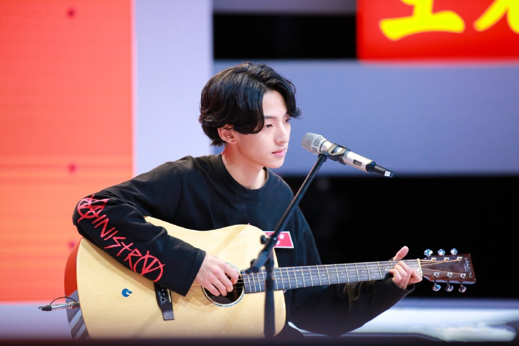 高清男星赵天宇2019YOKA时尚盛典图片图片