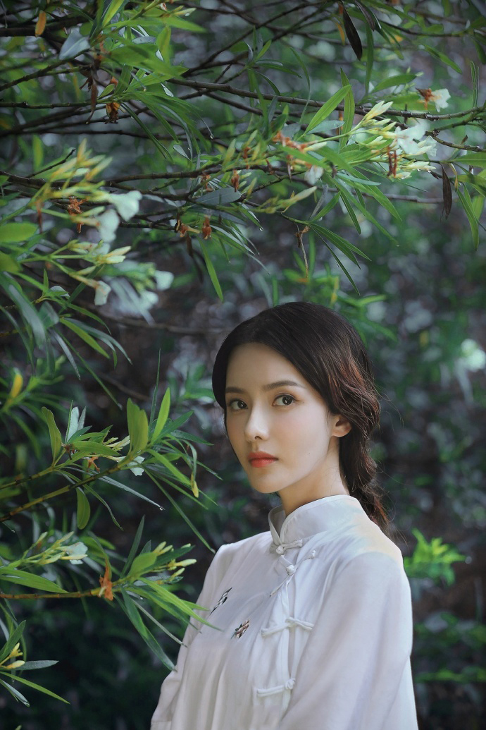 《军师联盟》“甄宓”张芷溪唯美写真图片图片