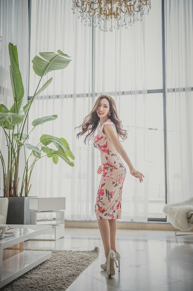 刘亦菲《二代妖精》发布会现场写真图片图片