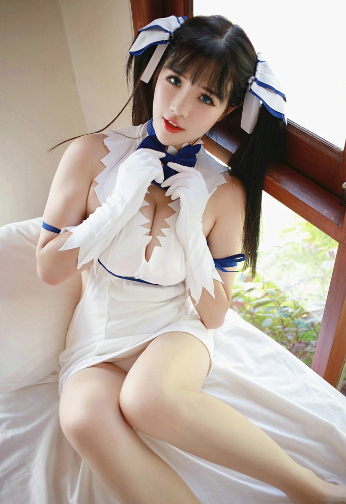 妖艳美女性感警察制服诱惑写真图片
