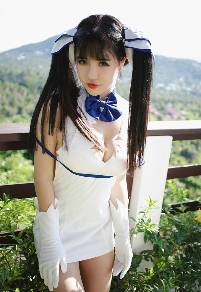 气质妖艳美女粉色紧身包臀裙紧致完美腰身长腿诱惑写真(二)图片
