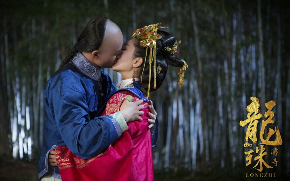 杨紫轻熟少女风街拍写真图片图片