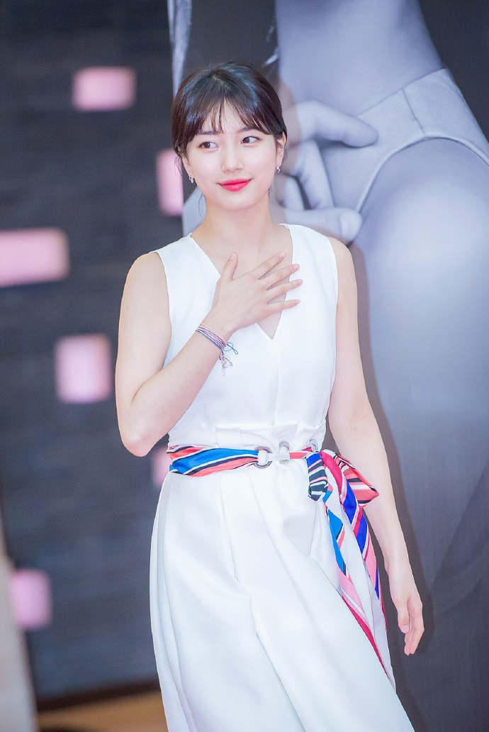 韩国性感美女裴秀智火辣身材魅惑写真图片图片