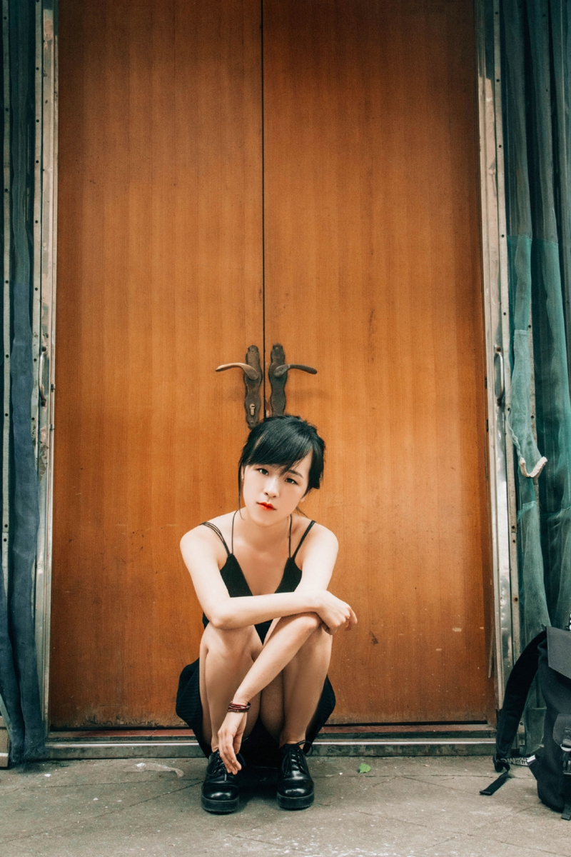 Angelababy刘嘉玲同竞艳图片 搞怪眼镜萌翻全场图片