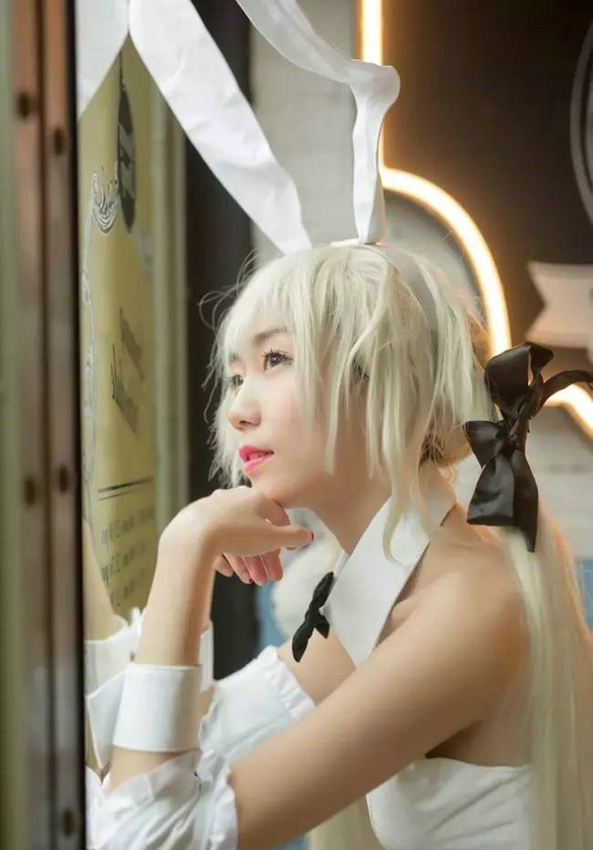 竞技网游LOL英雄联盟光辉女郎拉克丝高清桌面壁纸图片