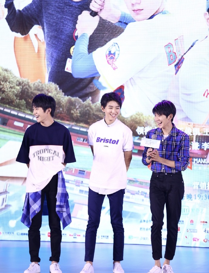 TFBOYS 三人帅气黑色礼服现身 TFBOYS图片图片
