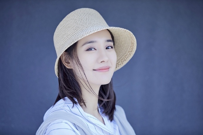 高清中国内地新生代功夫女明显王智少女系慵懒大白写真高清图片图片