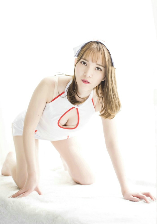 中国内地流行乐女歌手徐艺洋夏日清新风写真图片图片