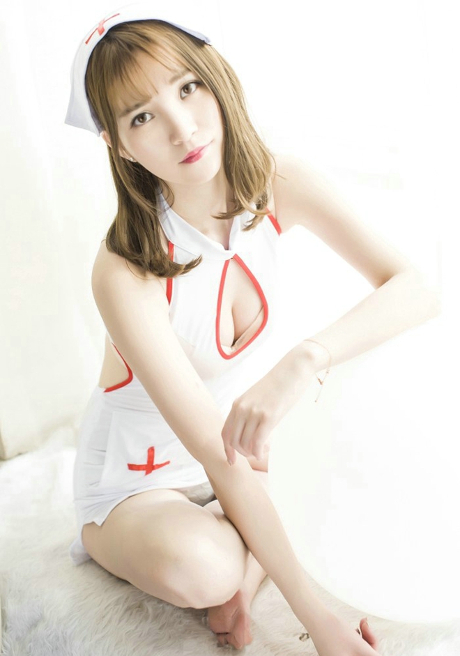 中国内地流行乐女歌手徐艺洋夏日清新风写真图片图片