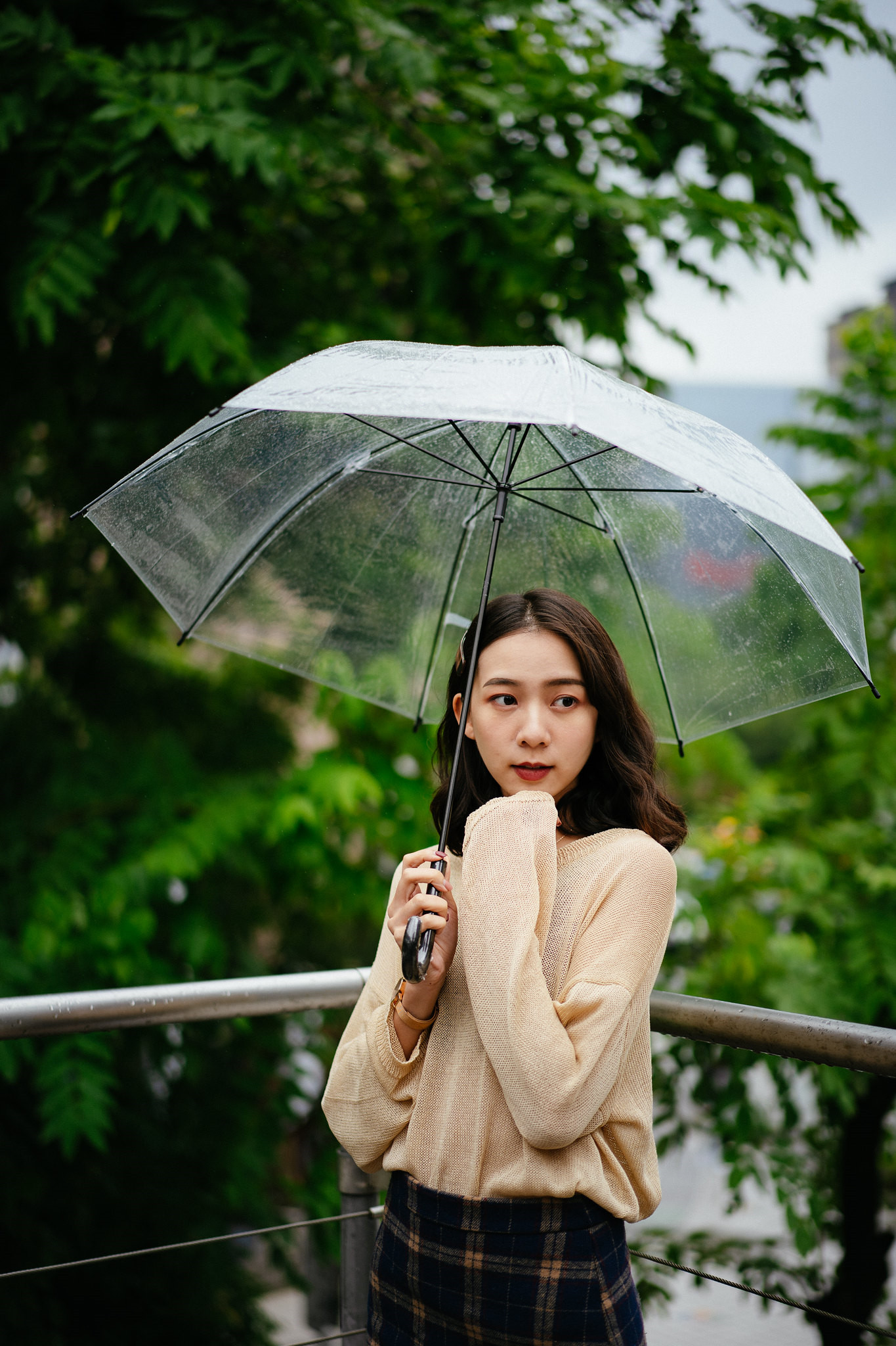 高清大陆广西南宁女演员王鸥时尚凌乱写真桌面壁纸下载图片