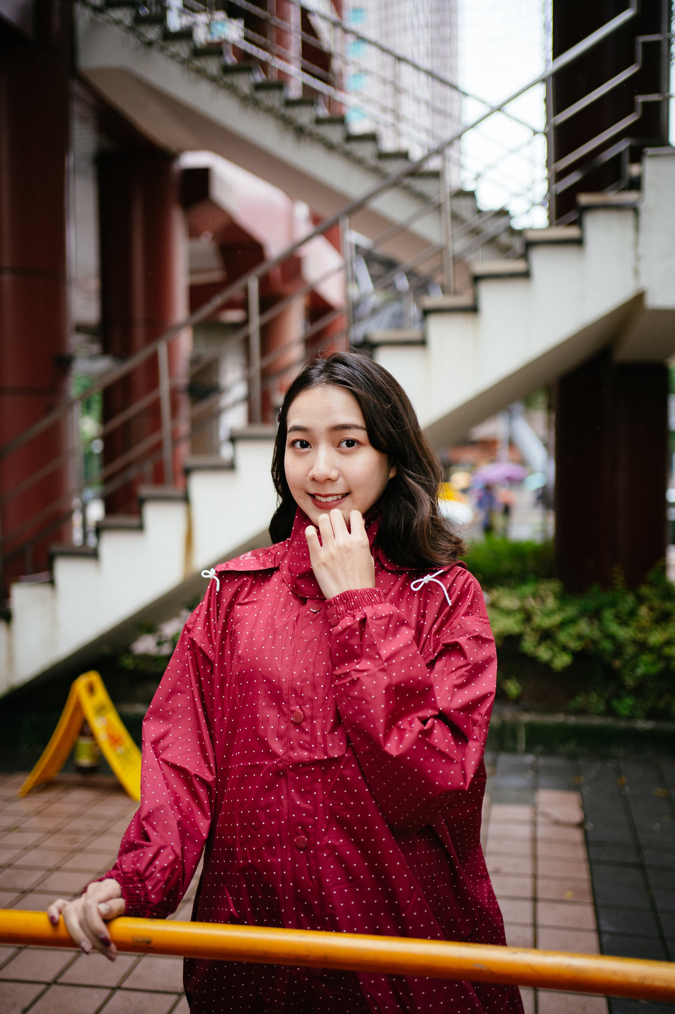高清大陆广西南宁女演员王鸥时尚凌乱写真桌面壁纸下载图片