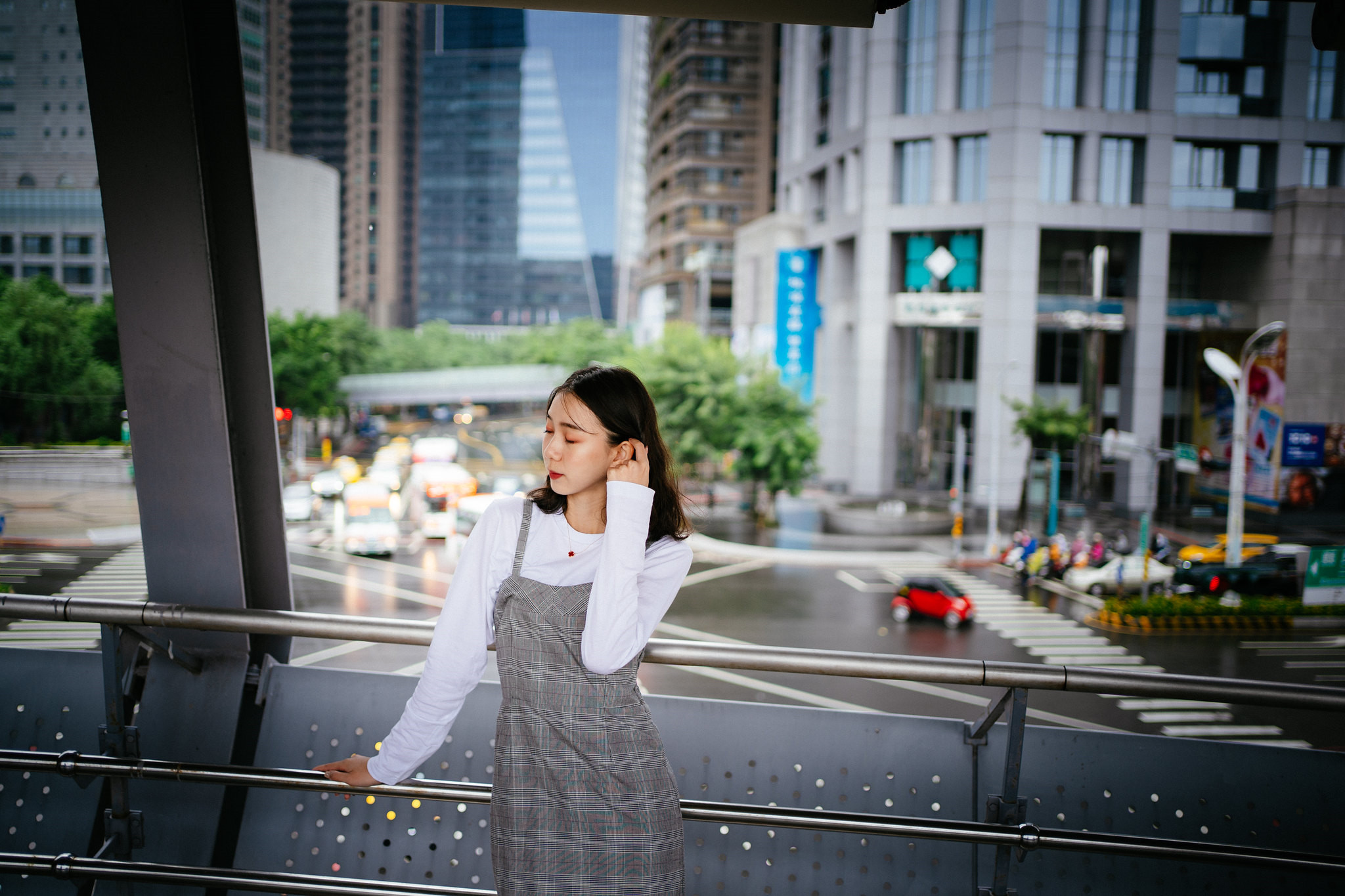 高清大陆广西南宁女演员王鸥时尚凌乱写真桌面壁纸下载图片